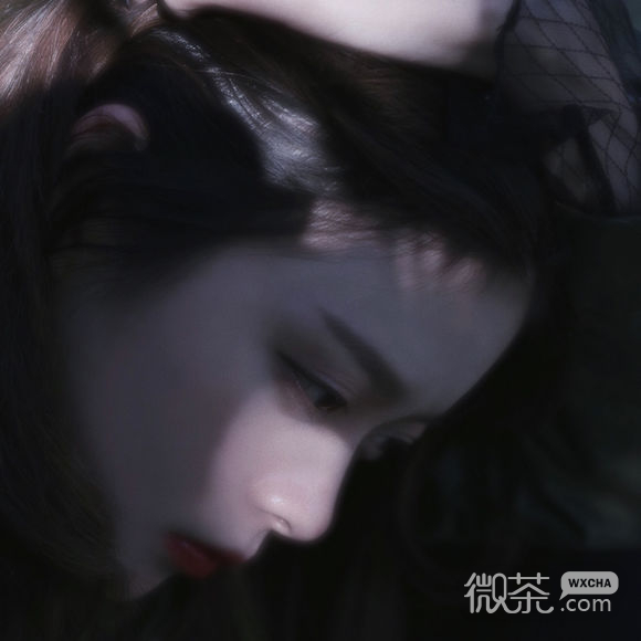 阳光洒脱女生头像