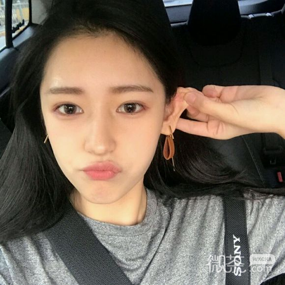 高颜值深沉网红女生头像