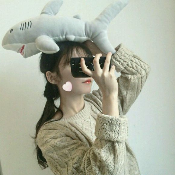 洒脱俏皮女生头像