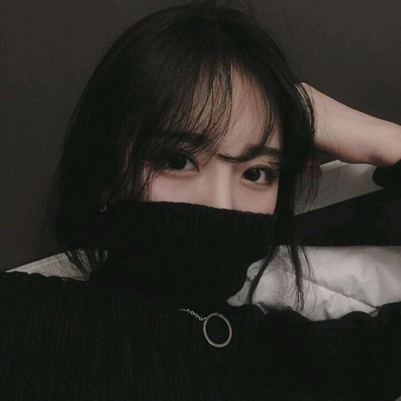 洒脱俏皮女生头像