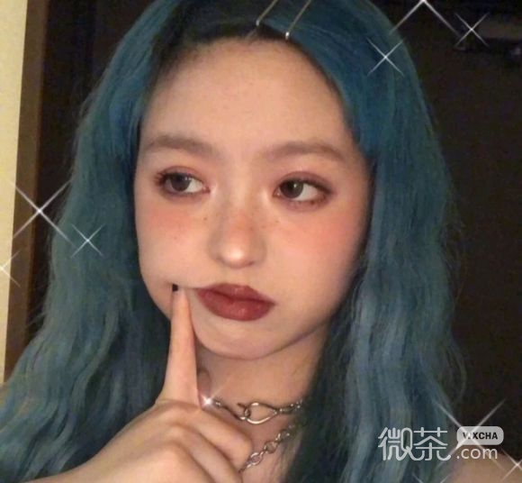 阳光冷酷性感女生头像
