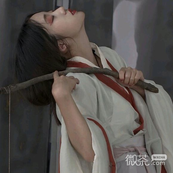 文艺洒脱性感女生头像