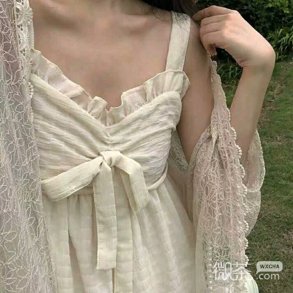 文艺洒脱性感女生头像