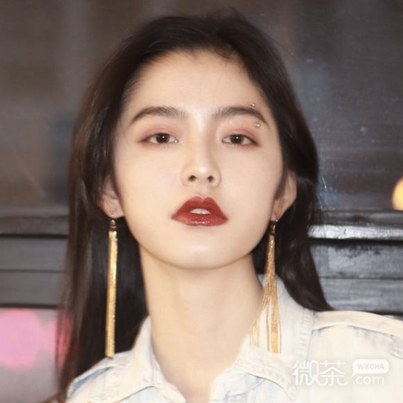 文艺洒脱性感女生头像