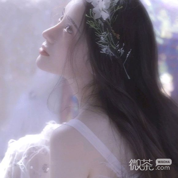 文艺洒脱性感女生头像