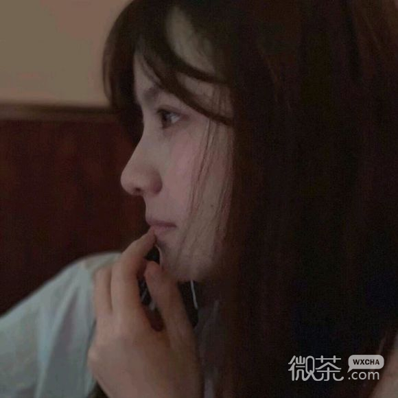 阳光冷酷性感女生头像