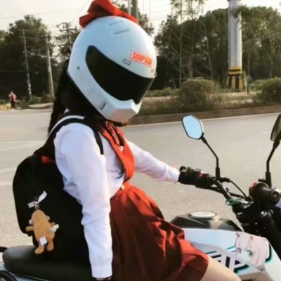 狂拽酷炫的微信炫酷时尚女生头像