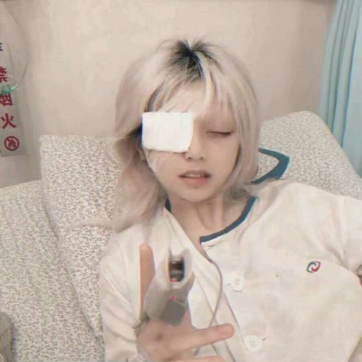 狂拽酷炫的微信炫酷时尚女生头像