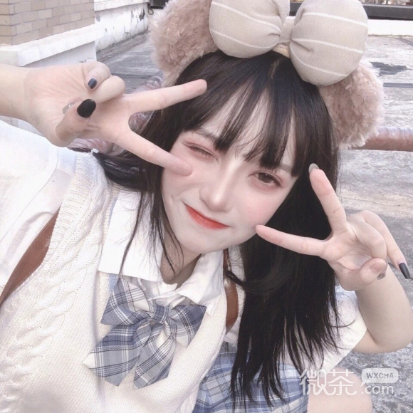 小清新复古成熟女生头像