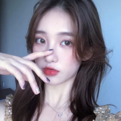 好看个性的微信高冷女生头像