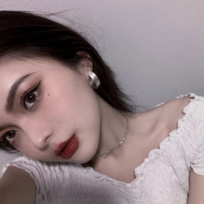好看个性的微信高冷女生头像