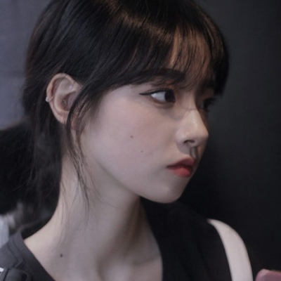 好看个性的微信高冷女生头像