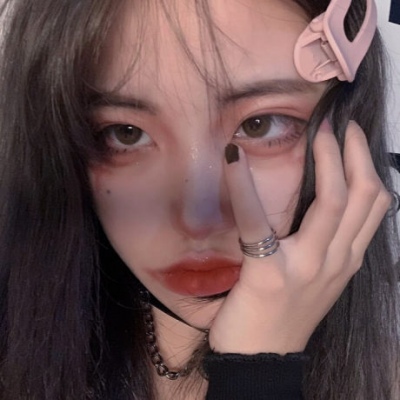 好看个性的微信高冷女生头像