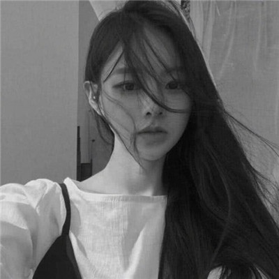 漂亮个性的微信黑白系女生头像