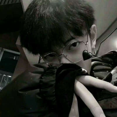 高冷帅气的微信个性男生头像