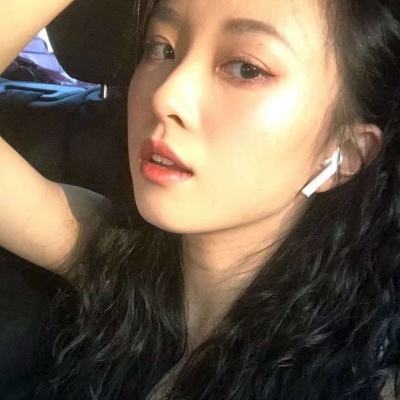 时尚好看的微信气质女生头像