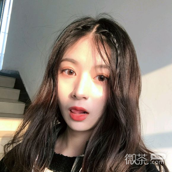 阳光文艺气质女生头像