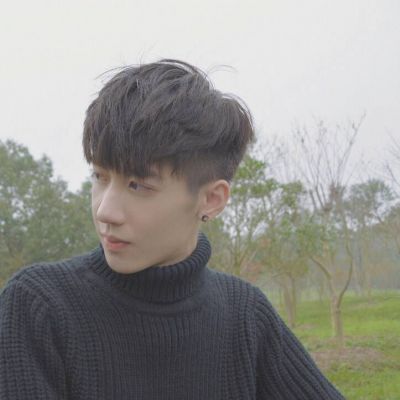 帅气阳光小清新的微信男生头像