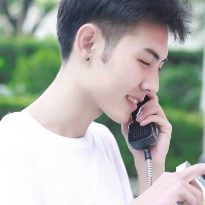 帅气阳光小清新的微信男生头像