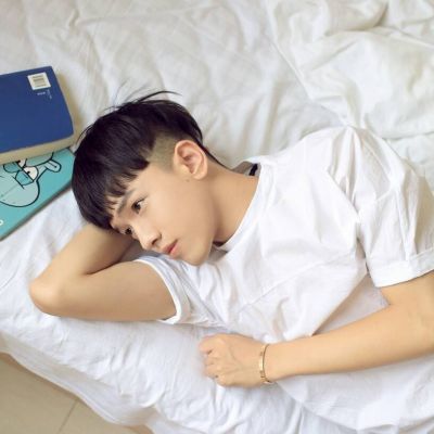 帅气阳光小清新的微信男生头像