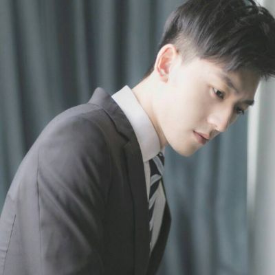 帅气阳光小清新的微信男生头像