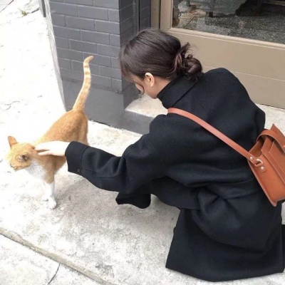 唯美好看的微信带宠物女生头像