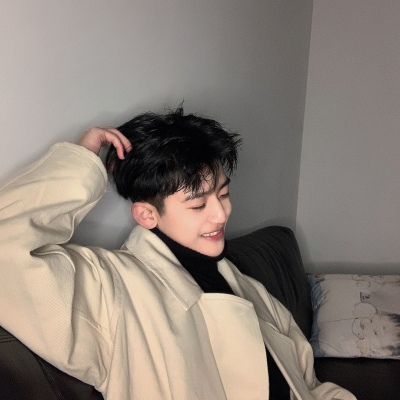 超酷超帅气的微信真人男生头像