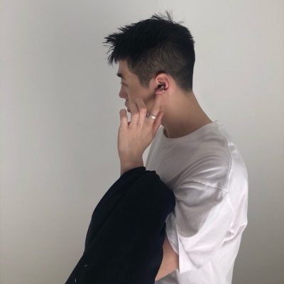 超酷超帅气的微信真人男生头像