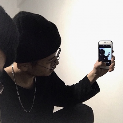 超酷超帅气的微信真人男生头像