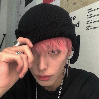 超酷超帅气的微信真人男生头像