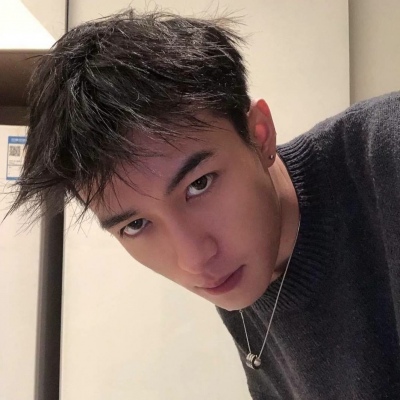 超酷超帅气的微信真人男生头像
