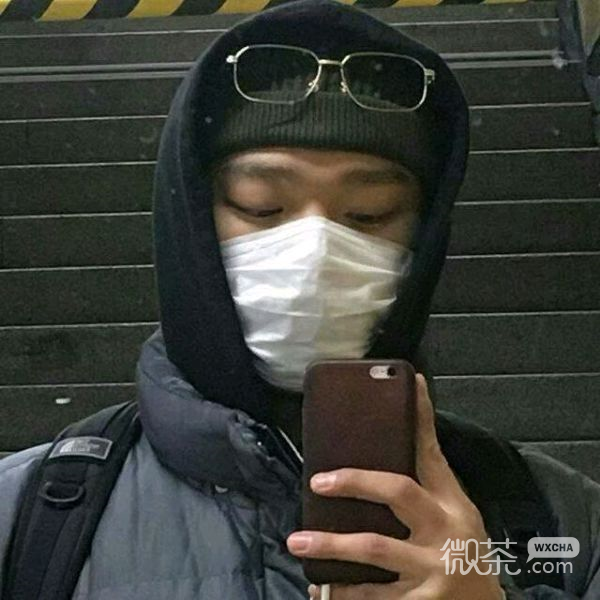 酷酷的性感口罩男生头像