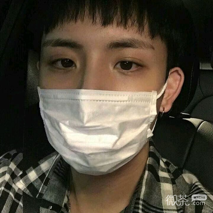 酷酷的性感口罩男生头像