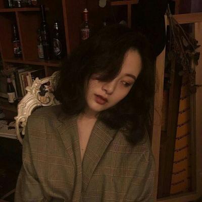 经典复古的微信港风女生头像
