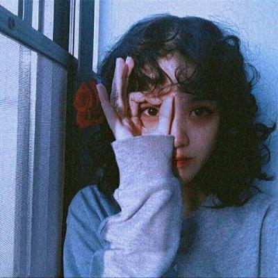 经典复古的微信港风女生头像