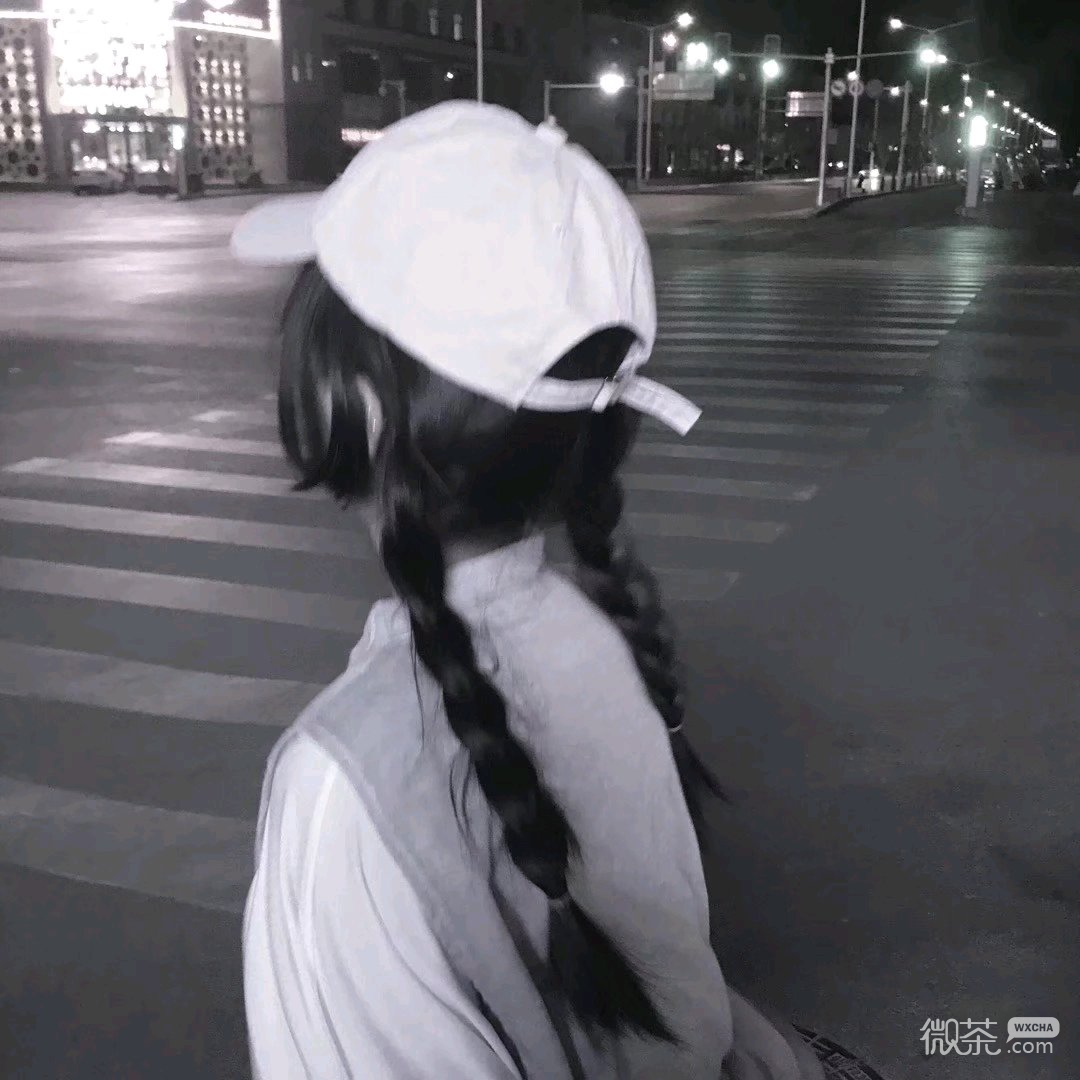 微信成熟长发女生头像