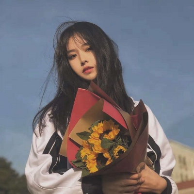 唯美蓝色系的微信伤感女生头像