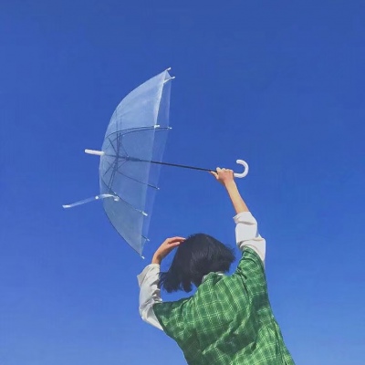 唯美蓝色系的微信伤感女生头像