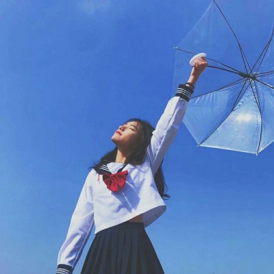 唯美蓝色系的微信伤感女生头像