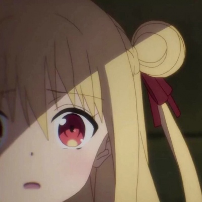 丧气伤感的微信二次元女生头像