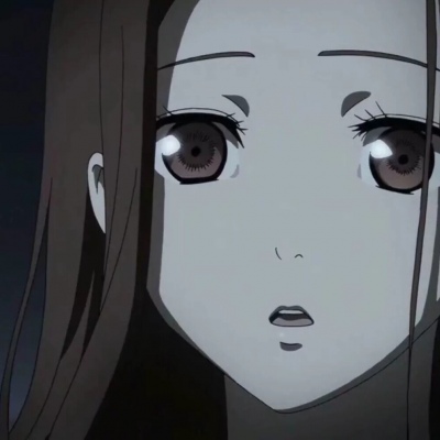 丧气伤感的微信二次元女生头像