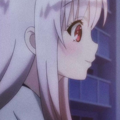 丧气伤感的微信二次元女生头像