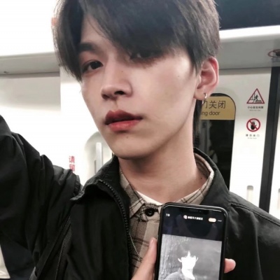 帅气个性的微信小鲜肉男生头像