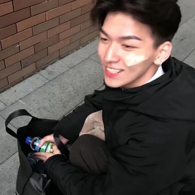帅气个性的微信小鲜肉男生头像
