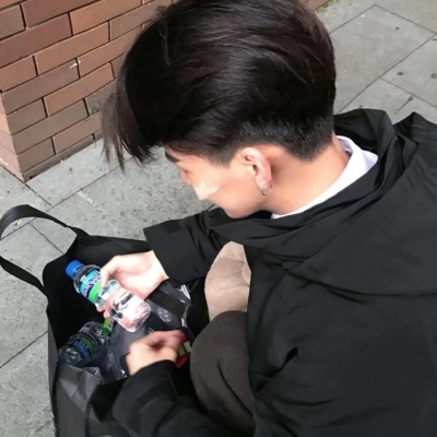 帅气个性的微信小鲜肉男生头像