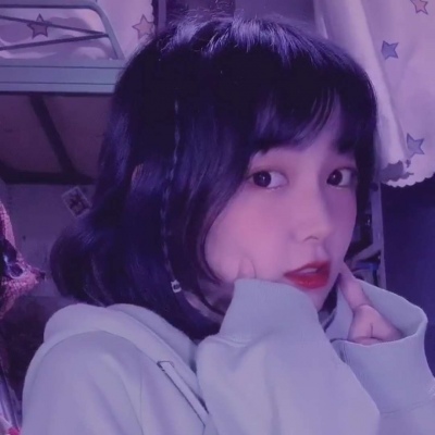 神仙颜值的微信紫色滤镜女生头像