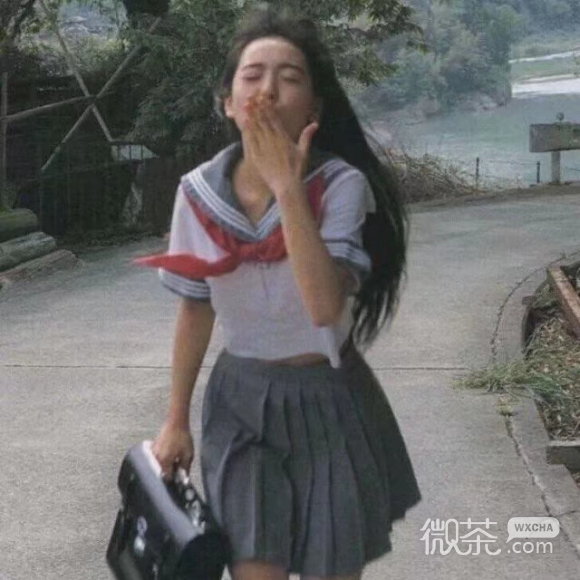 酷酷的深沉女生头像