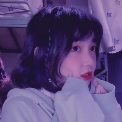 神仙颜值的微信紫色滤镜女生头像