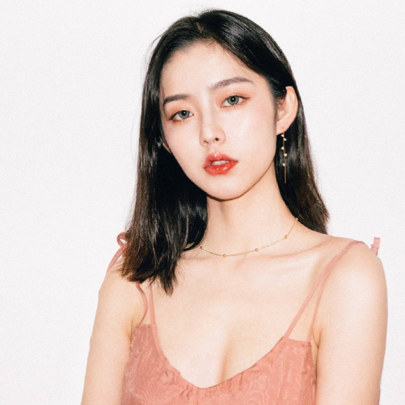 佛系深沉女生头像