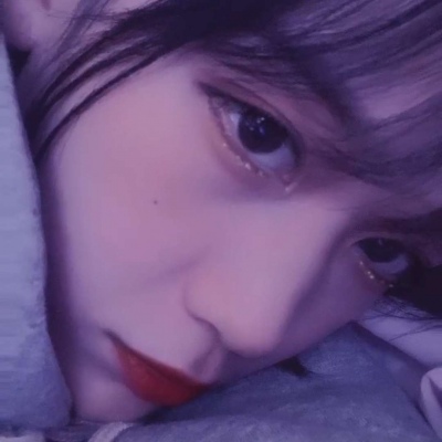 神仙颜值的微信紫色滤镜女生头像